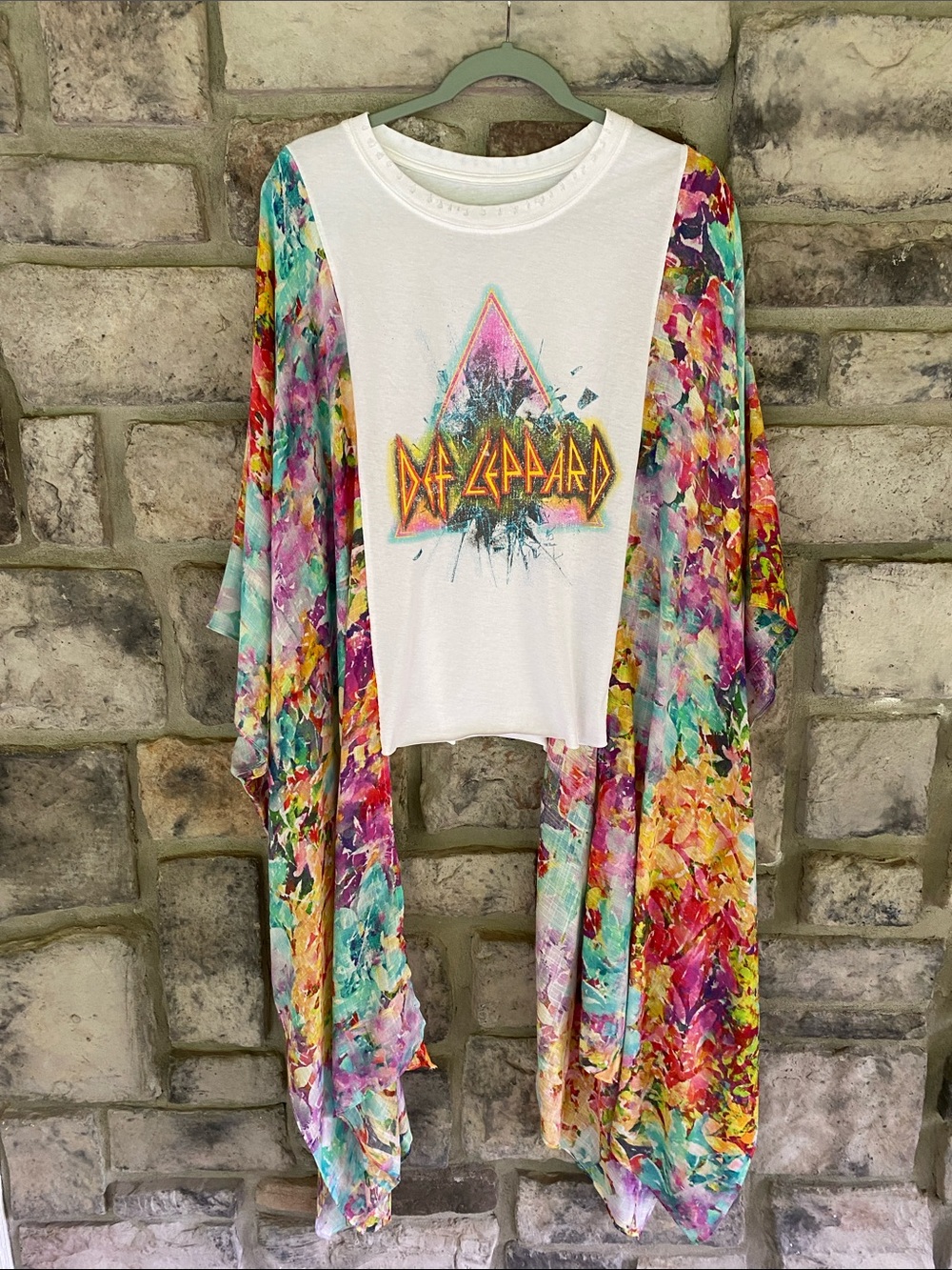 Graphic Tee with Floral Kimono - White & Multi
